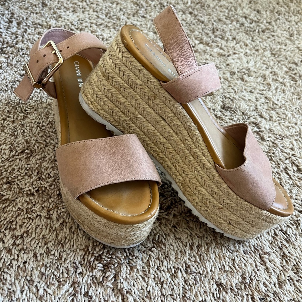 Gianni Bini Platform Sandals